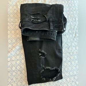 AMERICAN EAGLE black ripped jeans